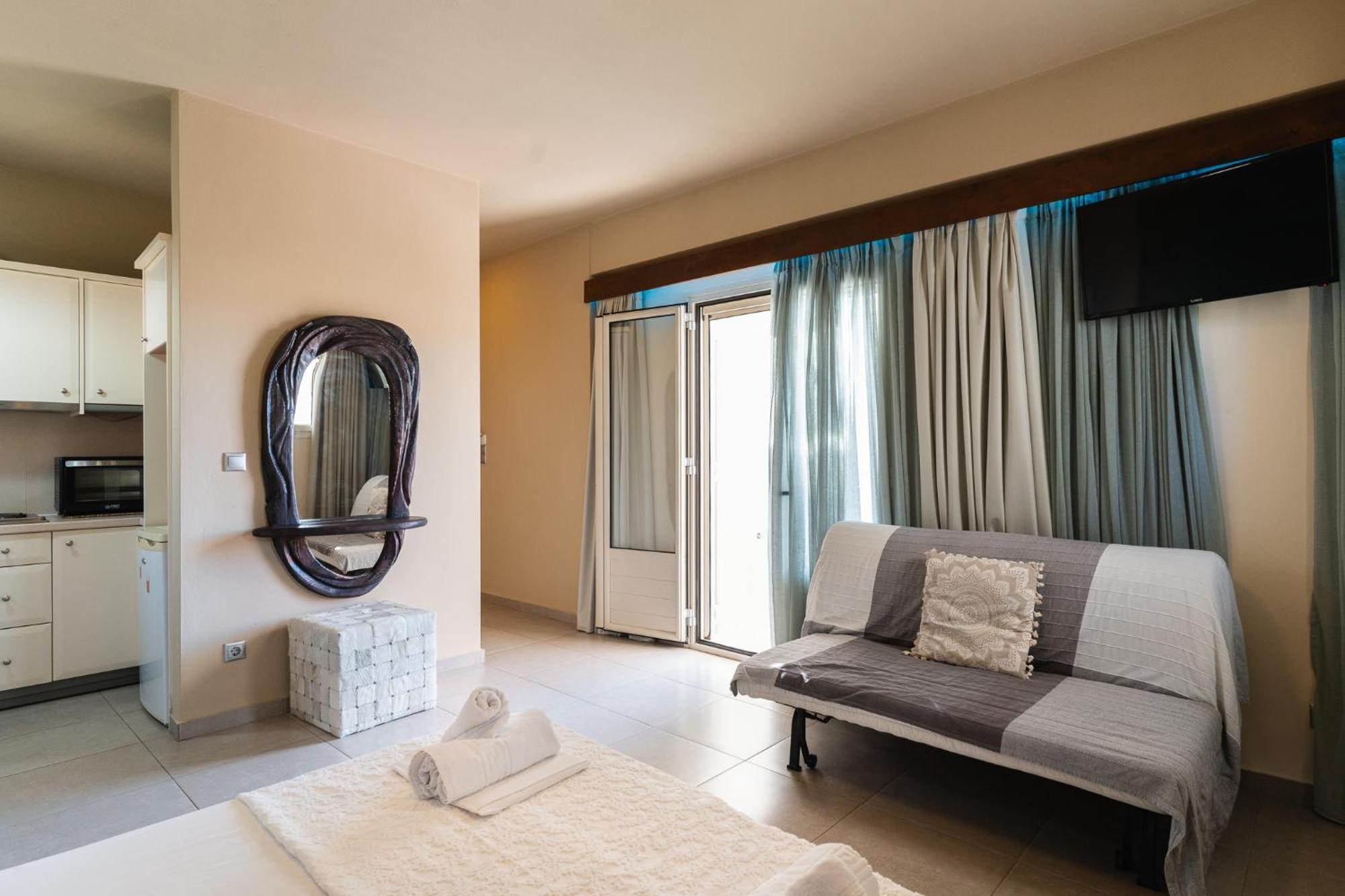 Sun George Aparthotel Finikounta Ngoại thất bức ảnh